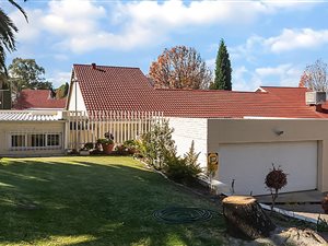 3 Bed Townhouse in Bryanston West