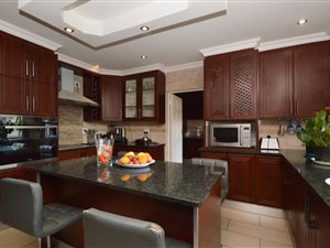 4 Bed House in Willowbrook