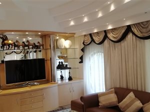 4 Bed House in Asherville
