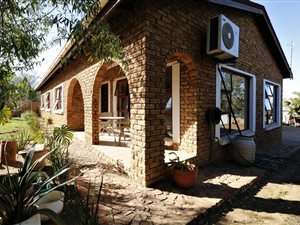 4 Bed House in Riebeek Kasteel