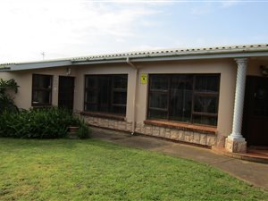 4 Bed House in Hankey