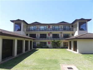 3 Bed Apartment in Shelly Beach