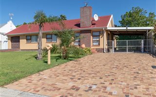 3 Bedroom House in Stellenberg