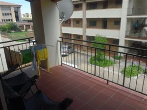 2 Bed Apartment in Midridge Park