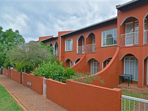 3 Bed Duplex in Fairland