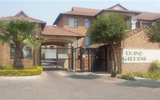 2 Bedroom Apartment in Midridge Park