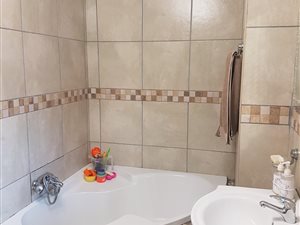 3 Bed House in Vanderbijlpark SW5