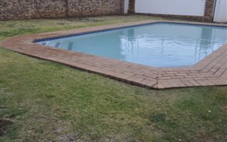 2 Bedroom Townhouse in Moreleta Park