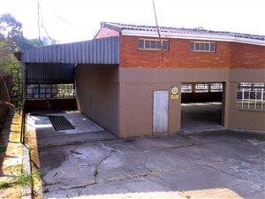1968 m² Commercial space in Pinetown Central