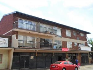 793 m² Commercial space in Florida Lake