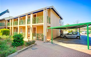 1 Bedroom Flat in Weltevreden Park