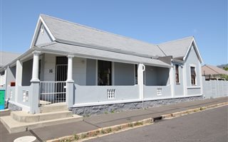 2 Bedroom House in Harfield Village