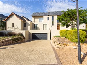 6 Bed House in Pearl Valley