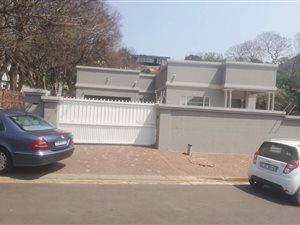 5 Bed House in Westcliff
