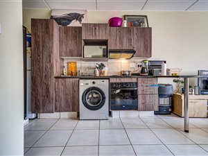 2 Bed Apartment in Rynfield