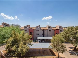 2 Bed Apartment in Honeydew