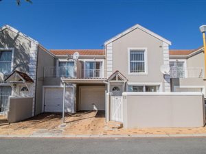 3 Bed Townhouse in Somerset Ridge