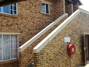 2 Bed Townhouse in Chloorkop