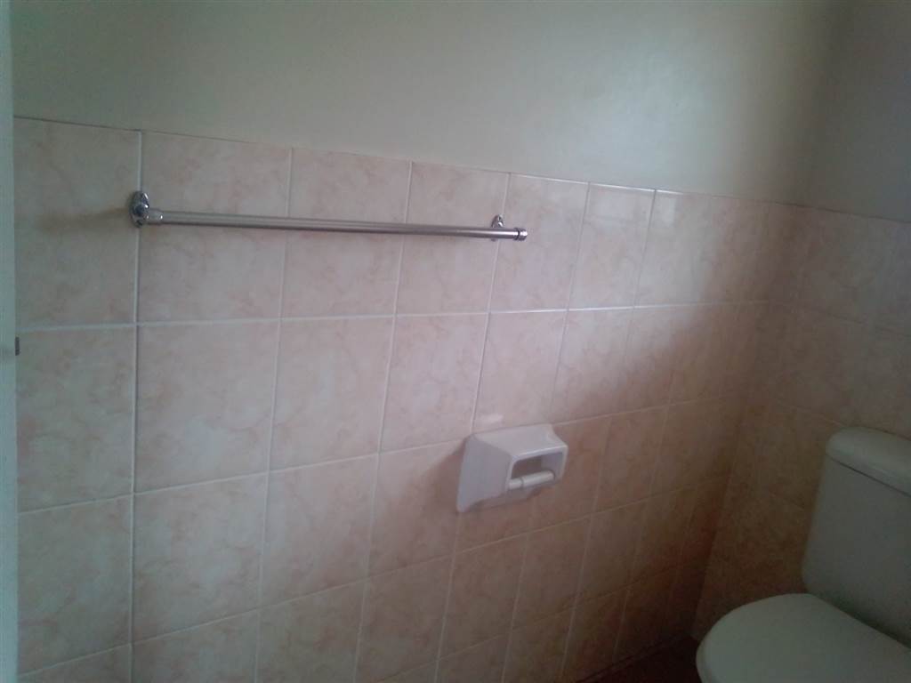 2 Bedroom Apartment in Prestbury photo number 21
