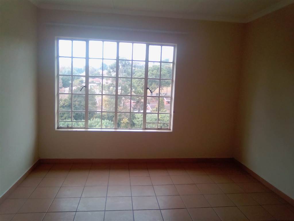 2 Bedroom Apartment in Prestbury photo number 22