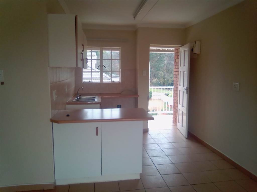 2 Bedroom Apartment in Prestbury photo number 4