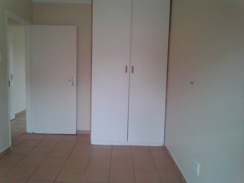 2 Bedroom Apartment in Prestbury photo number 14