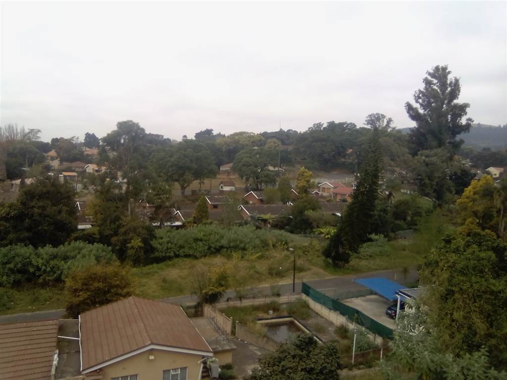 2 Bedroom Apartment in Prestbury photo number 7