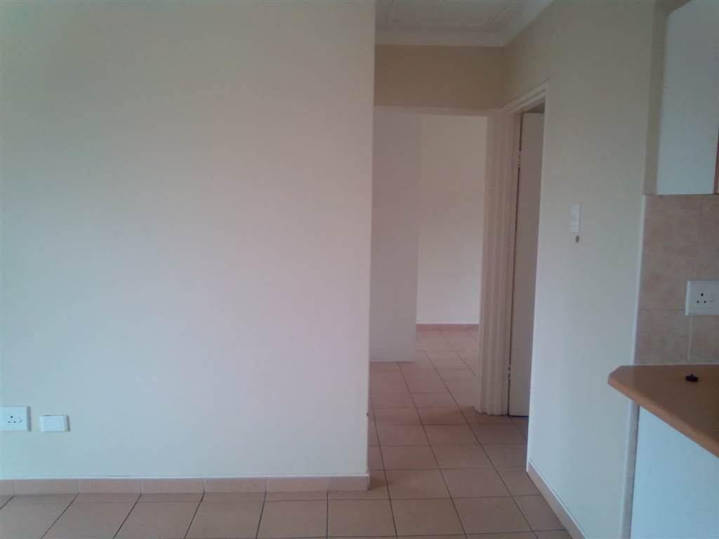 2 Bedroom Apartment in Prestbury photo number 12