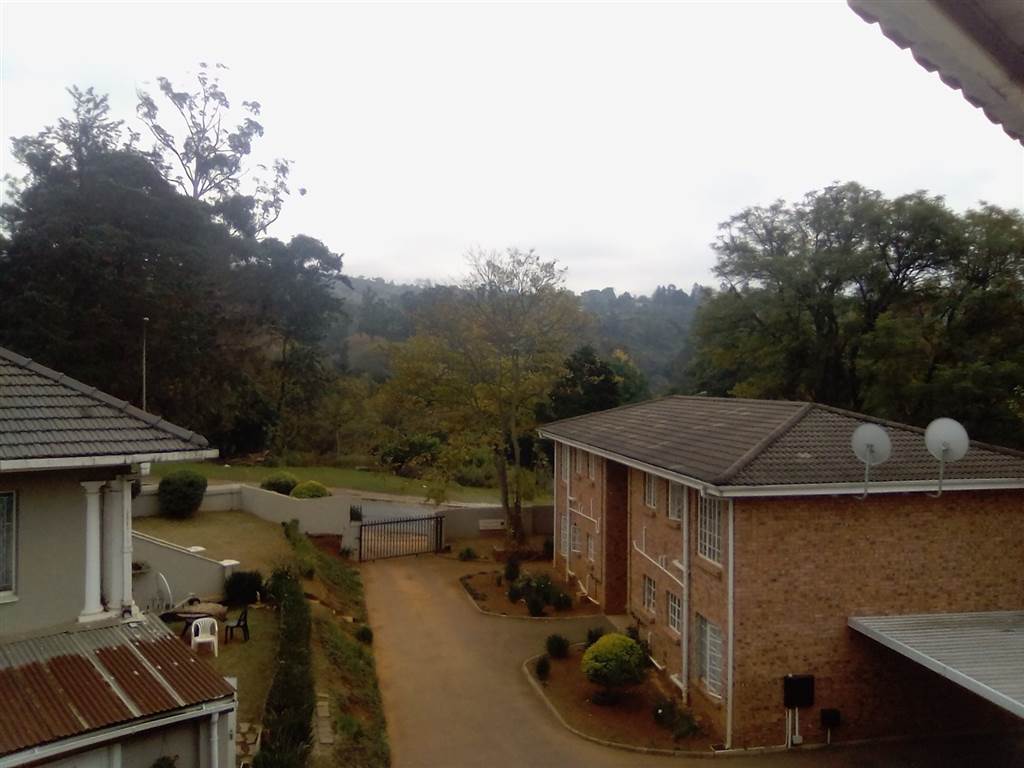 2 Bedroom Apartment in Prestbury photo number 1