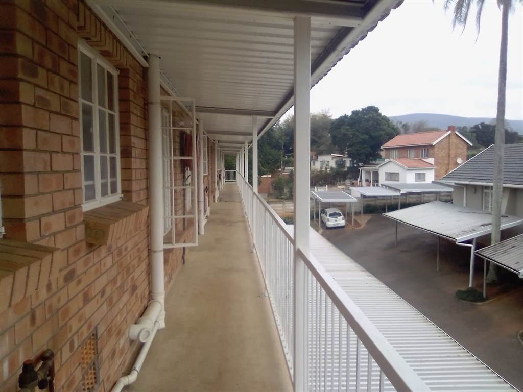 2 Bedroom Apartment in Prestbury photo number 13