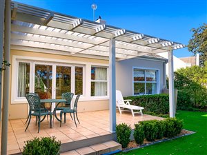 2 Bed Cluster in Erinvale Estate