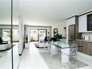 3 Bed Townhouse in Paulshof