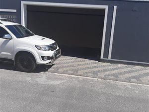 7 Bed House in Khayelitsha