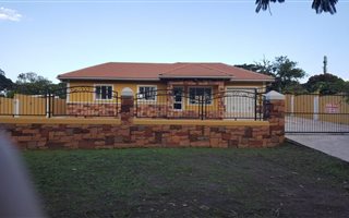 3 Bedroom House in Darnall