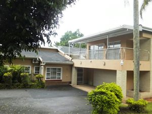 6 Bed House in Chase Valley Downs