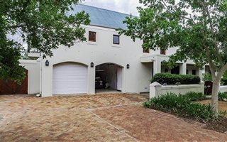 4 Bedroom House in De Zalze