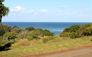 1000 m² Land available in Khamanga Bay