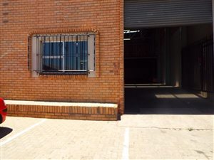 900 m² Industrial space in Witbank Central