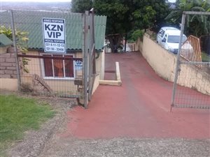 3 Bed House in Centenary Park