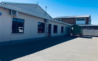 688 m² Commercial space in Ashburnham