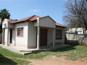 2 Bed House in Moffat View