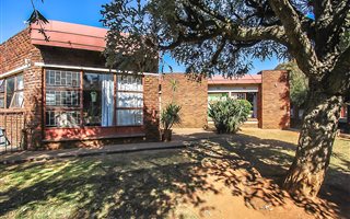 3 Bedroom House in Florida Glen
