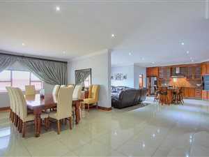 5 Bed House in La Como Lifestyle Estate