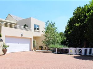 3 Bed House in Dainfern Golf Estate