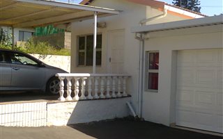 2 Bedroom Garden Cottage in Hillary