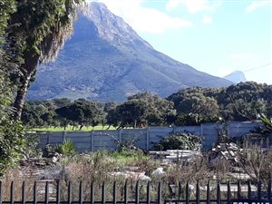 387 m² Land available in Sybrand Park