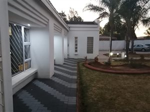 7 Bed House in Erasmia