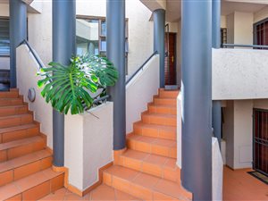 3 Bed Townhouse in Benmore Gardens