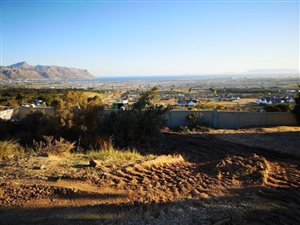 609 m² Land available in Dennegeur