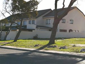 3 Bed House in Panorama